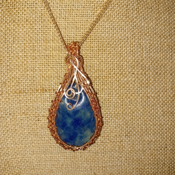 Necklaces - Picture 5 of 9